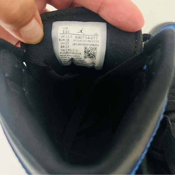 Air Jordan 1 Mid (PS) Size 11C Black/Hyper Royal-White Sneakers [640734077] EUC - Picture 6 of 9